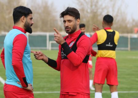 این دو بازیکن به تیم ملی لطمه می‌زنند/ دخالت بی‌مورد بخاطر منافع شخصی!